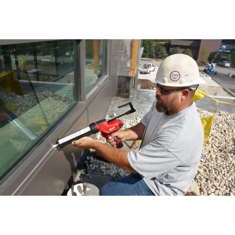 Milwaukee 2441-20 M12 10oz. Caulk and Adhesive Gun Bare Tool