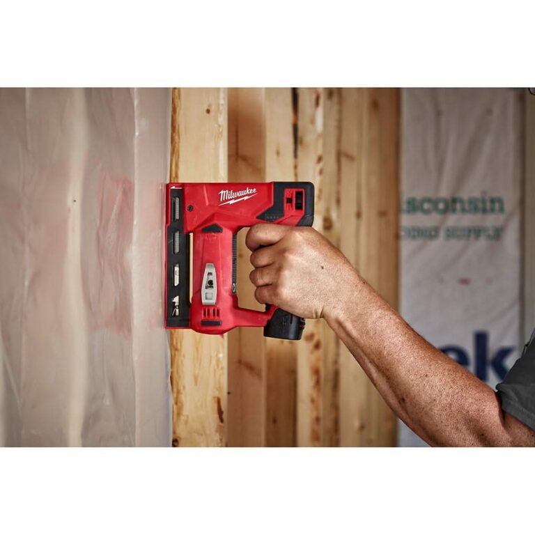 Milwaukee 2447-20 M12 3/8″ Crown Stapler, Tool Only