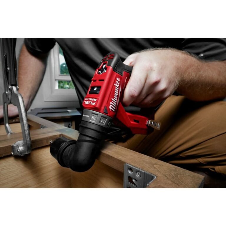Milwaukee 2505-22 M12 FUEL Brushless Installation 5-in-1 Drill / Driver 2.0Ah Kit