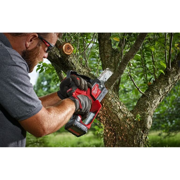 Milwaukee 2527-20 M12 FUEL HATCHET 6-Inch Pruning Saw, Tool Only