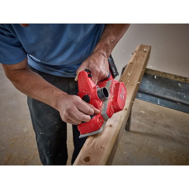 Milwaukee 2623-20 M18 3-1/4″ Planer, Tool Only
