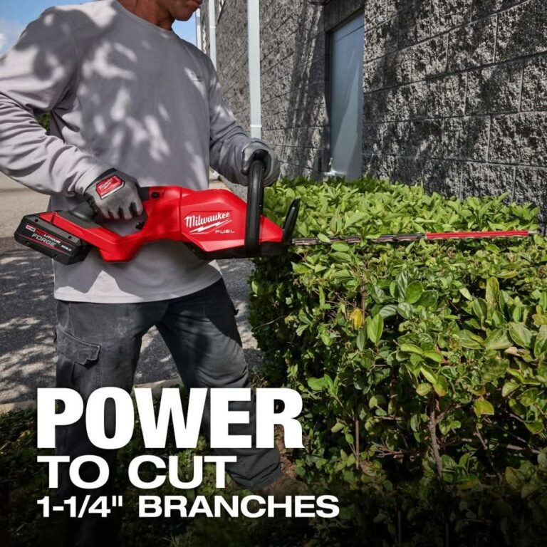 Milwaukee 3034-20 M18 FUEL 30″ Hedge Trimmer – Tool Only