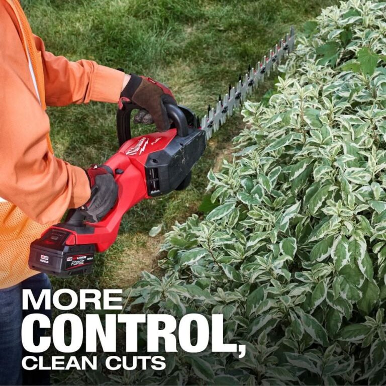 Milwaukee 3034-20 M18 FUEL 30″ Hedge Trimmer – Tool Only