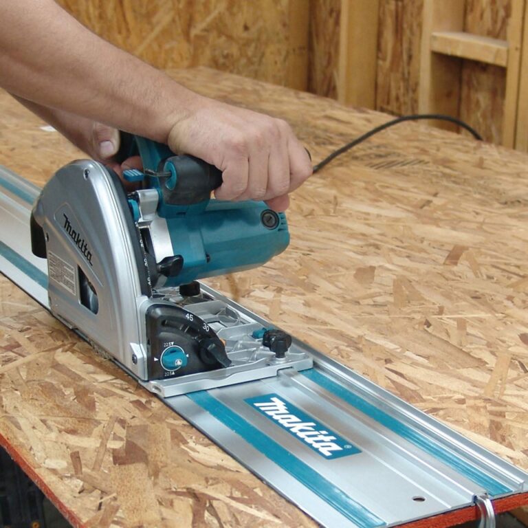 Makita SP6000J1 Corded 6-1/2″ Plunge Circular Saw Kit, with Stackable Tool case and 55″ Guide Rail