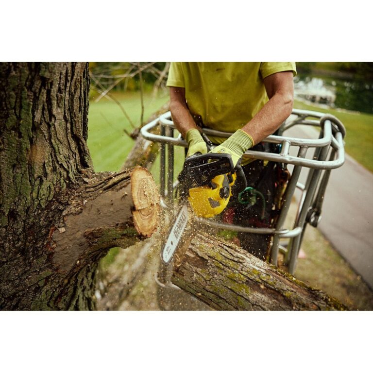 DEWALT DCCS673X1 FlexVOLT 60V MAX Compact 12-in. Top Handle Chainsaw 9.0Ah Kit