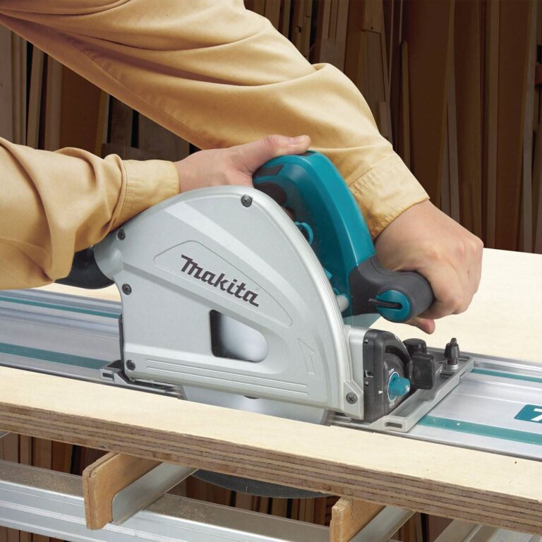 Makita SP6000J1 Corded 6-1/2″ Plunge Circular Saw Kit, with Stackable Tool case and 55″ Guide Rail