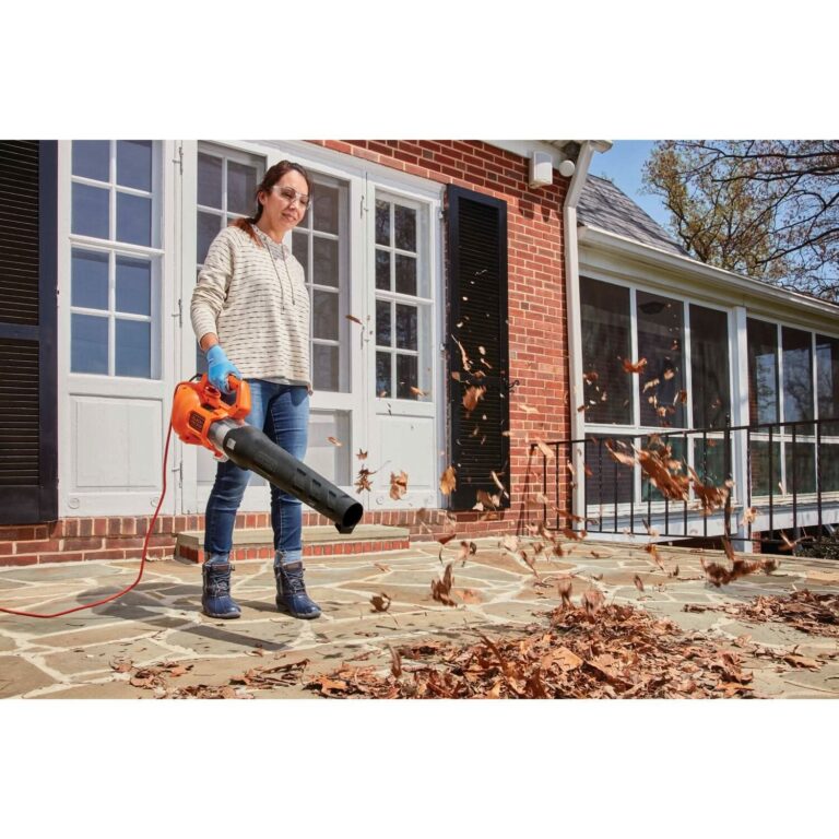 Black & Decker BEBL750 Corded 9 Amp 450 CFM Axial Leaf Blower