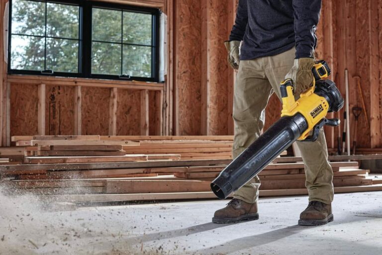 DeWalt DCBL722P1 20V MAX XR Brushless 125-MPH 450-CFM Handheld Blower 5.0Ah Kit