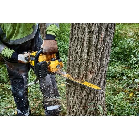 DeWALT DCCS672X1 FLEXVOLT 60V MAX 18-in. Brushless Chainsaw 9.0Ah Kit