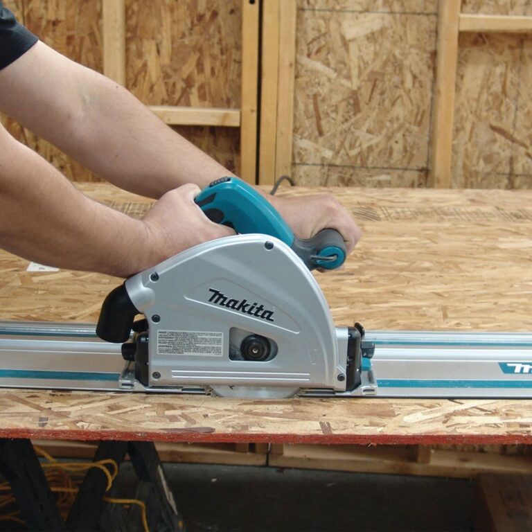 Makita SP6000J1 Corded 6-1/2″ Plunge Circular Saw Kit, with Stackable Tool case and 55″ Guide Rail