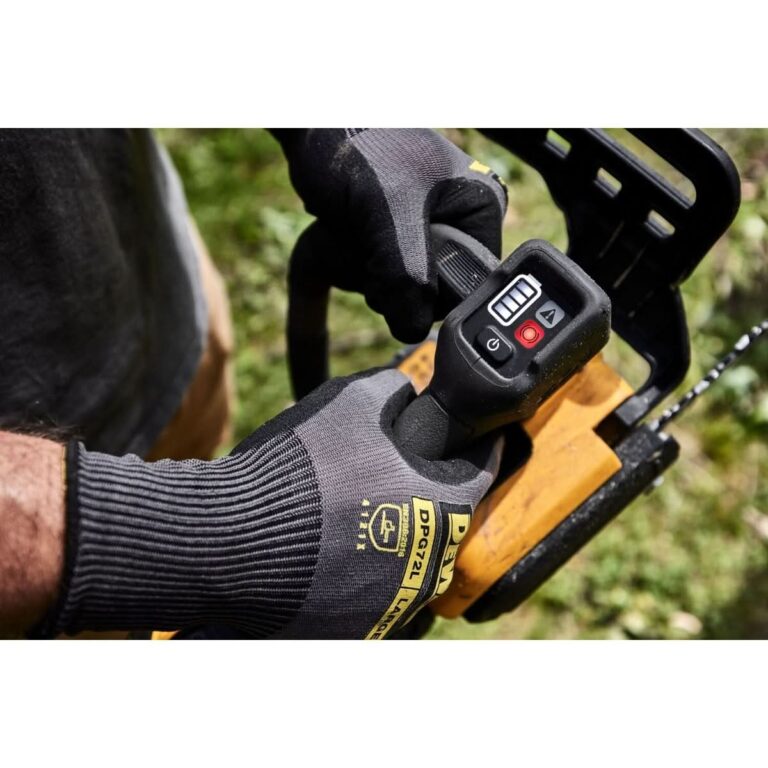 DeWalt DCCS674X2 FLEXVOLT 20V/60V MAX Brushless 14-in. Top Handle Chainsaw 9.0Ah Kit