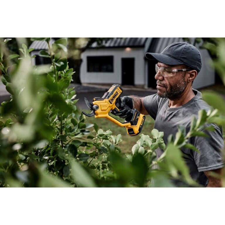 DeWALT DCPR320B 20V MAX 1-1/2 in. Cordless Shrub and Limb Pruner, Tool Only