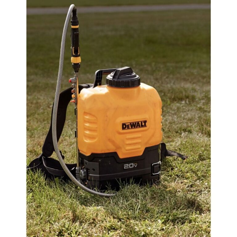 DeWalt DXSP190681 20V MAX 4-Gallon Backpack Sprayer 2.0Ah Kit