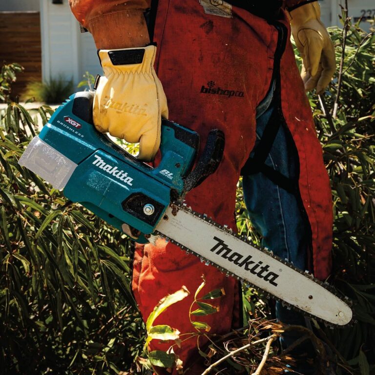 Makita GCU01Z 40V max XGT Brushless Cordless 12″ Top Handle Chain Saw, Tool Only