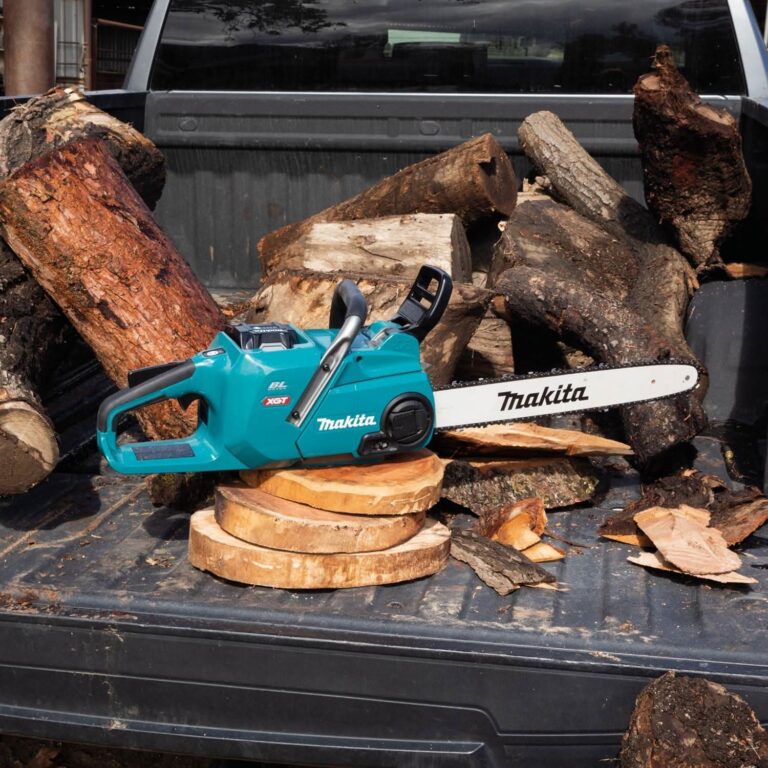 Makita GCU06T1 40V max XGT Brushless Cordless 18″ Chain Saw Kit (5.0Ah)