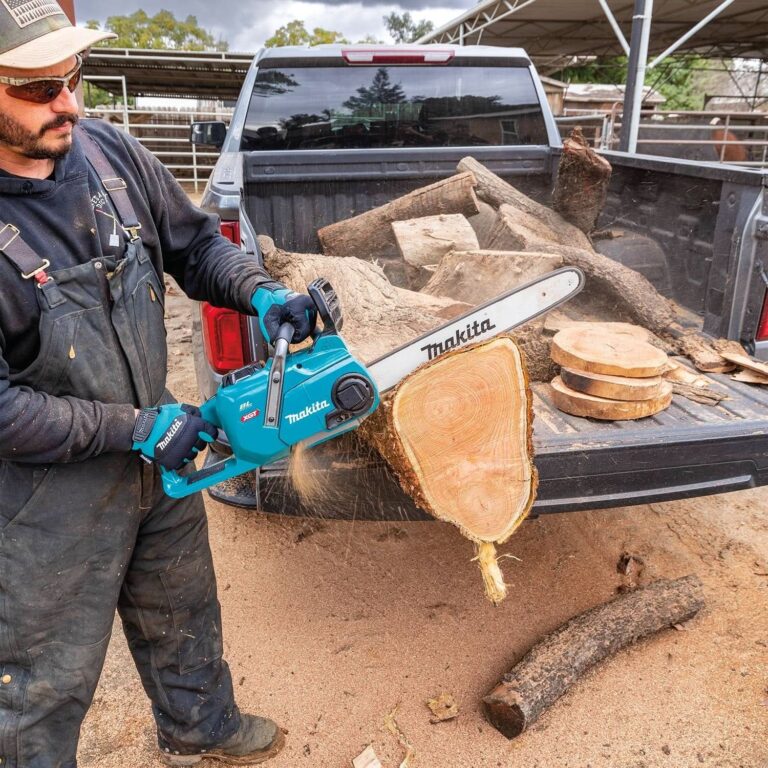 Makita GCU06T1 40V max XGT Brushless Cordless 18″ Chain Saw Kit (5.0Ah)
