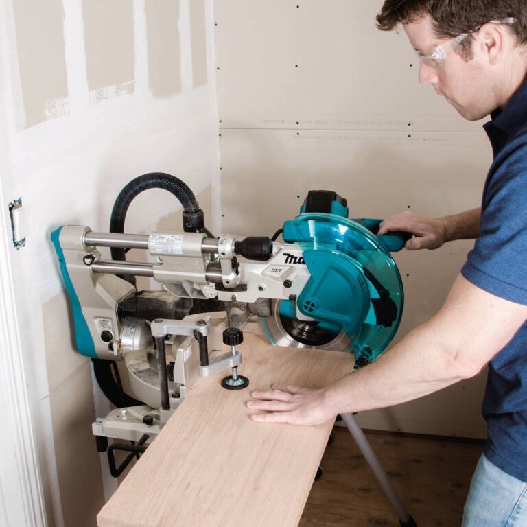 Makita LS1019L Corded 10″ Dual-Bevel Sliding Compound Miter Saw with Laser