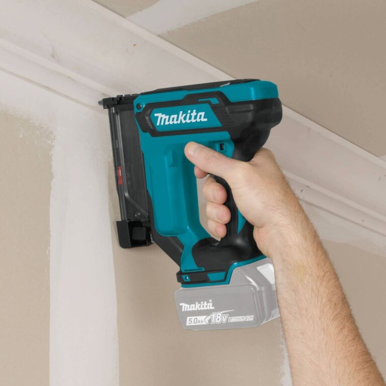 Makita XTP02Z 18V LXT Lithium-Ion Cordless 1-3/8″ Pin Nailer, 23 Ga., Tool Only