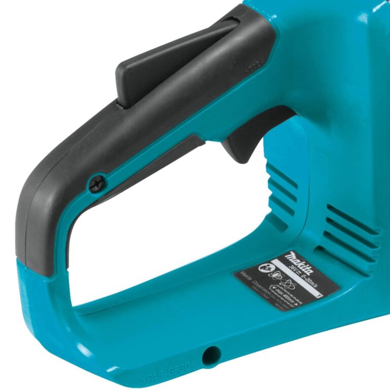 Makita XCU04PT 36V (18V X2) LXT Brushless 16″ Chain Saw Kit (5.0Ah)