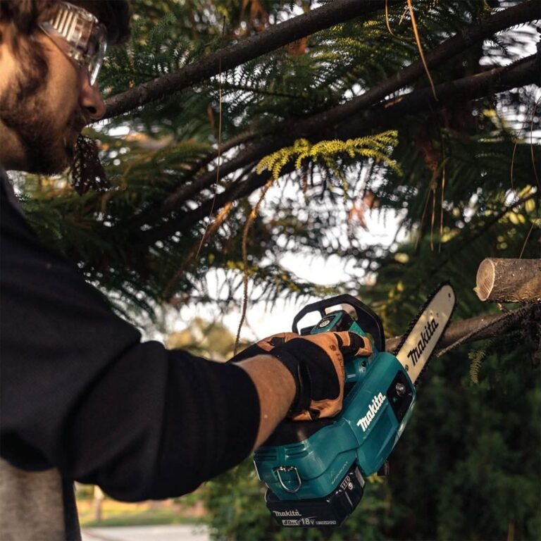 Makita XCU10SM1 18V LXT Lithium-Ion Brushless Cordless 12″ Top Handle Chain Saw Kit (4.0 Ah)