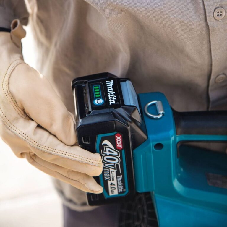Makita GBU01Z 40V max XGT Brushless Cordless Blower, Tool Only [PROMO]