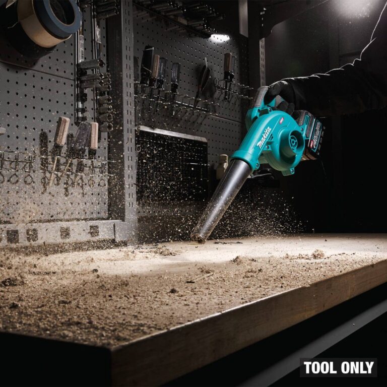 Makita GBU02Z 40V max XGT Cordless Compact Blower, Tool Only