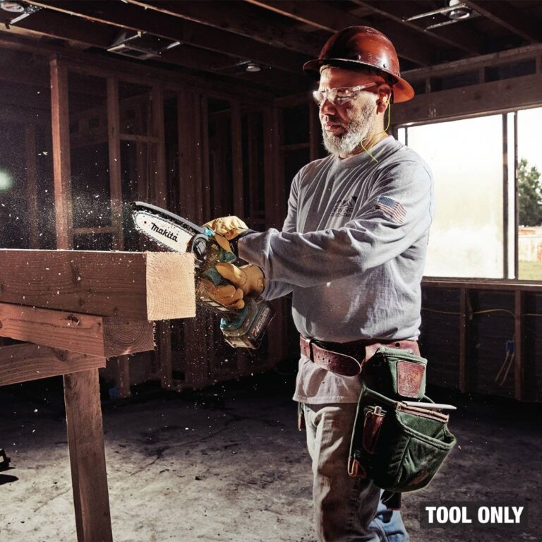 Makita GCU07Z 40V max XGTÂ® Brushless Cordless 6″ Pruning Saw, Tool Only