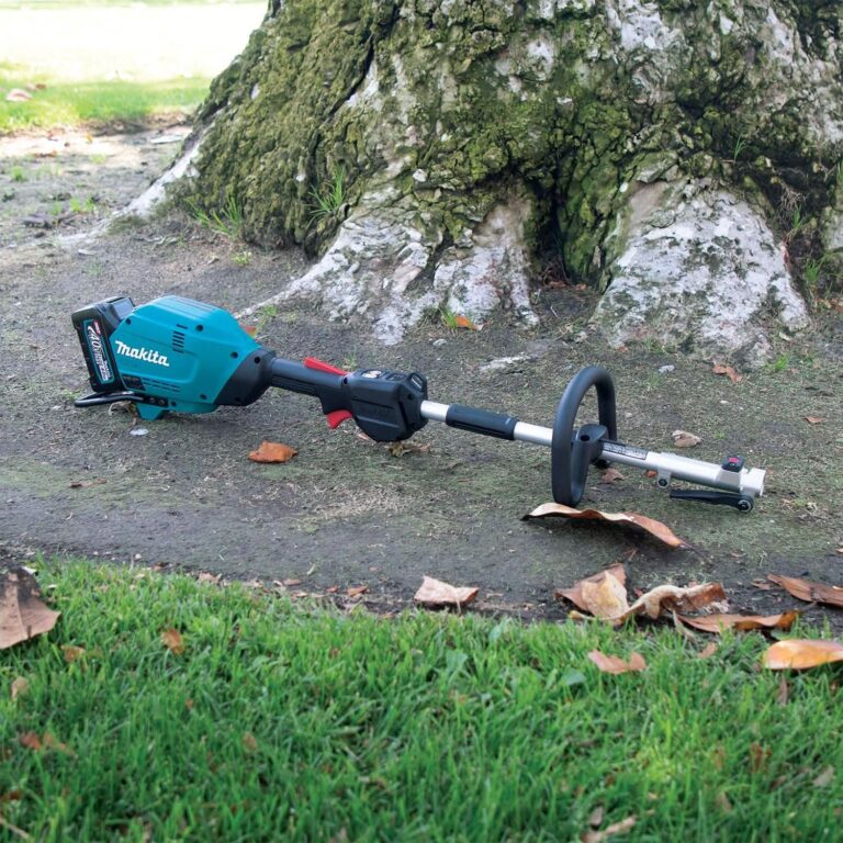 Makita GUX01JM1X1 40V max XGT Brushless Cordless Couple Shaft Power Head Kit with 17″ String Trimmer Attachment (4.0Ah)