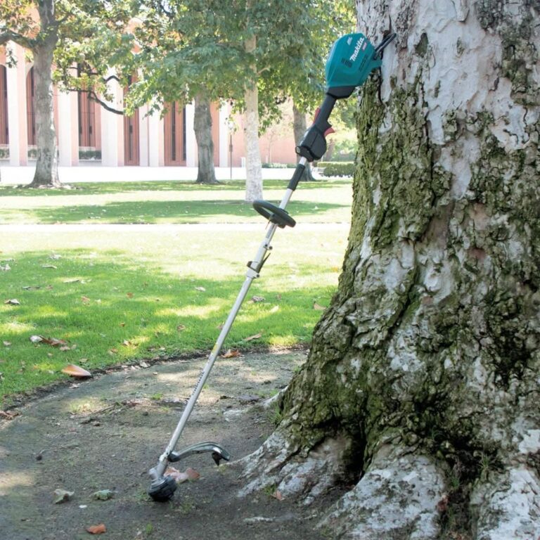 Makita GUX01ZX1 40V max XGT Brushless Cordless Couple Shaft Power Head with 17″ String Trimmer Attachment, Tool Only