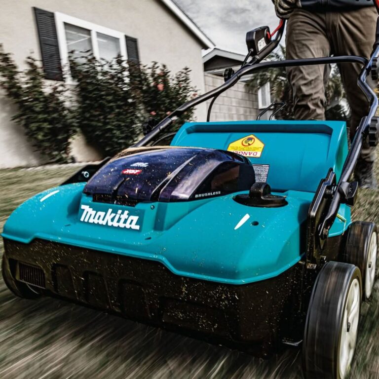 Makita GVU01SM 40V max XGT Brushless Cordless 15″ Dethatcher / Scarifier Kit (4.0Ah)