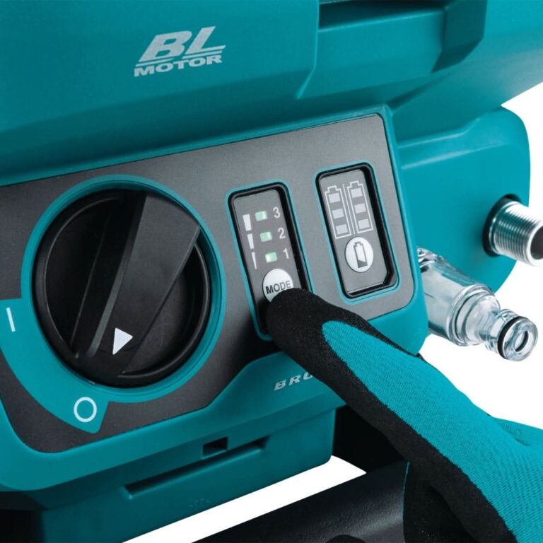 Makita GWH01Z 40V max XGT Brushless Cordless 1300 PSI 1.5 GPM Pressure Washer, Tool Only