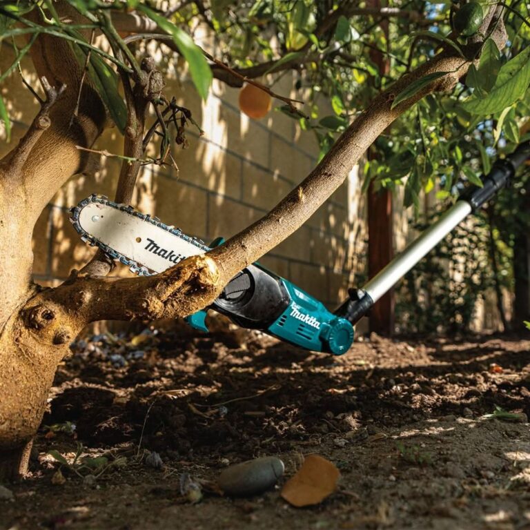 Makita XAU03Z 18V LXT Lithium-Ion Brushless Cordless 8″ Extendable Articulating Pole Saw, Tool Only