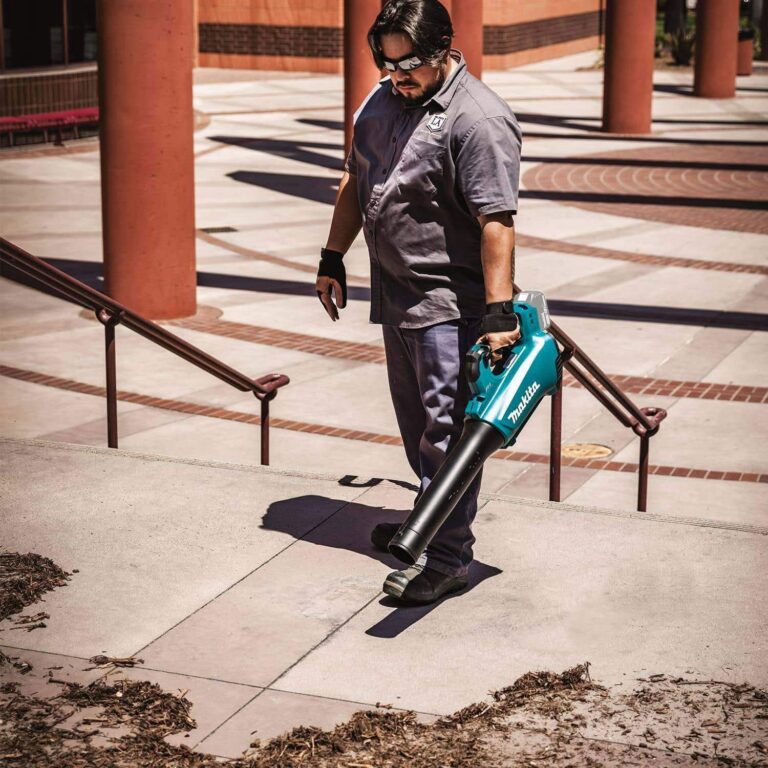 Makita XBU03Z 18V LXT 459-CFM 116-MPH Brushless Cordless Blower, Tool Only