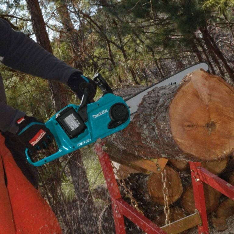 Makita XCU04PT1 18V X2 (36V) LXT Brushless Cordless 16″ Chain Saw 5.0Ah Kit w/ 4 Batteries