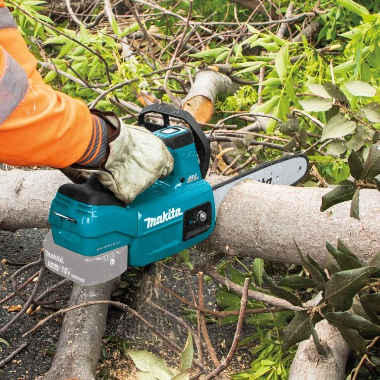 Makita XCU10Z 18V LXT Lithium-Ion Brushless Cordless 12″ Top Handle Chain Saw, Tool Only