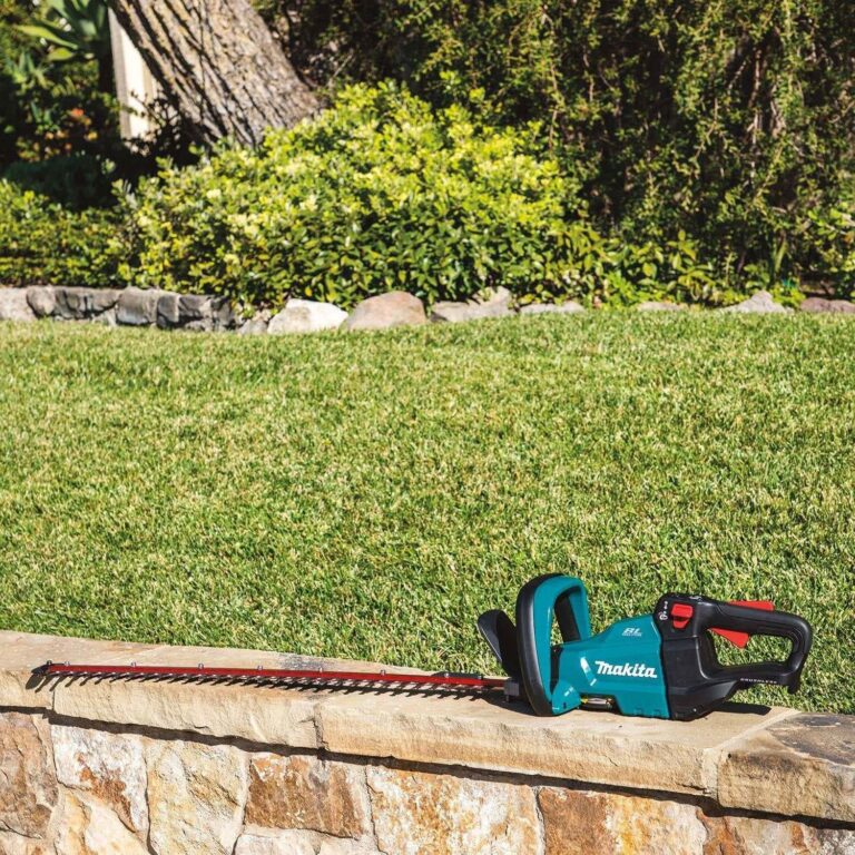Makita XHU08Z 18V LXT Lithium-Ion Brushless Cordless 30″ Hedge Trimmer, Tool Only