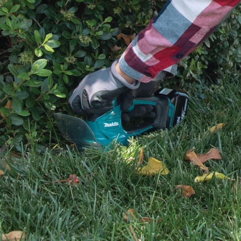 Makita XMU05Z 18V LXT Lithium-Ion Cordless 4-5/16″ Grass Shear, Tool Only
