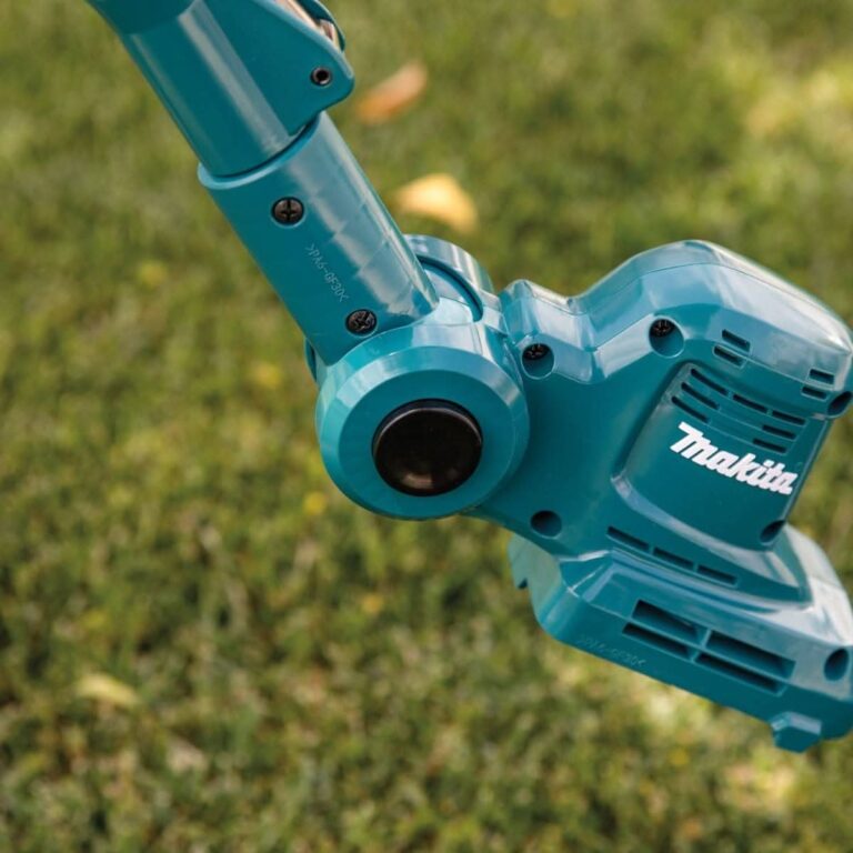 Makita XNU05SM1 18V LXT Lithium-Ion Cordless 18″ Telescoping Articulating Pole Hedge Trimmer Kit (4.0Ah)