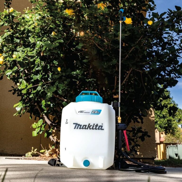 Makita XSU01Z 18V LXT Lithium-Ion Cordless 2.6 Gallon Backpack Sprayer, Tool Only